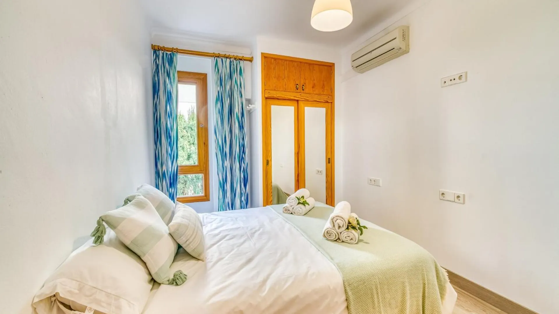 6 Bedroom Apartment In Majorca Playa de Muro